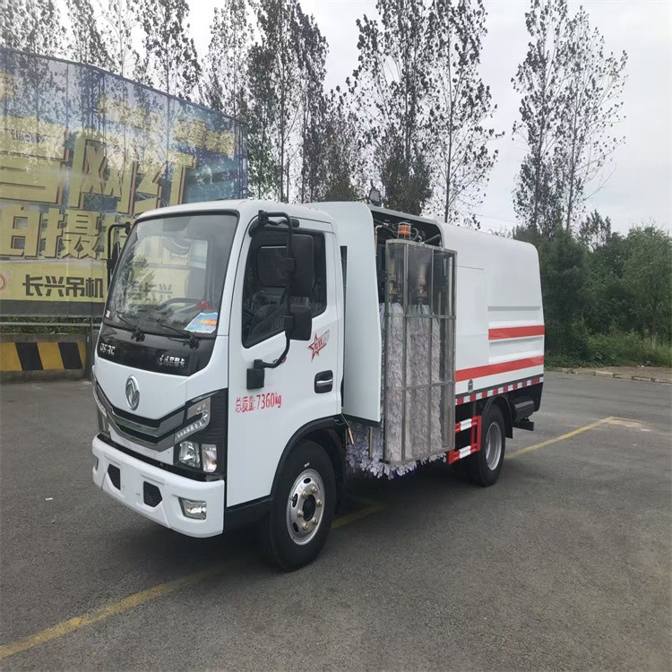 高速广告牌冲洗 护栏清洗车 操作方便 洗臂可左右选择