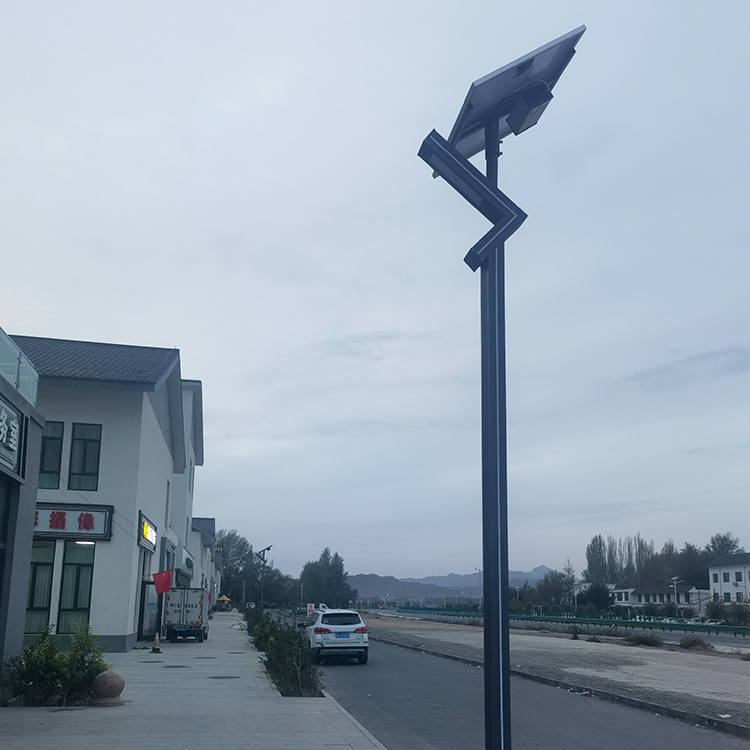 道路照明路灯杆 风光互补太阳能路灯厂家 鑫悦晟照明灯具