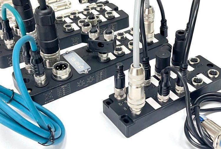 科迎法制造 远程I/O 8路RS485profiNet协议网关模块
