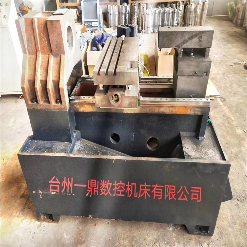 一鼎数控 斜轨机床640自动机床 回转精度高