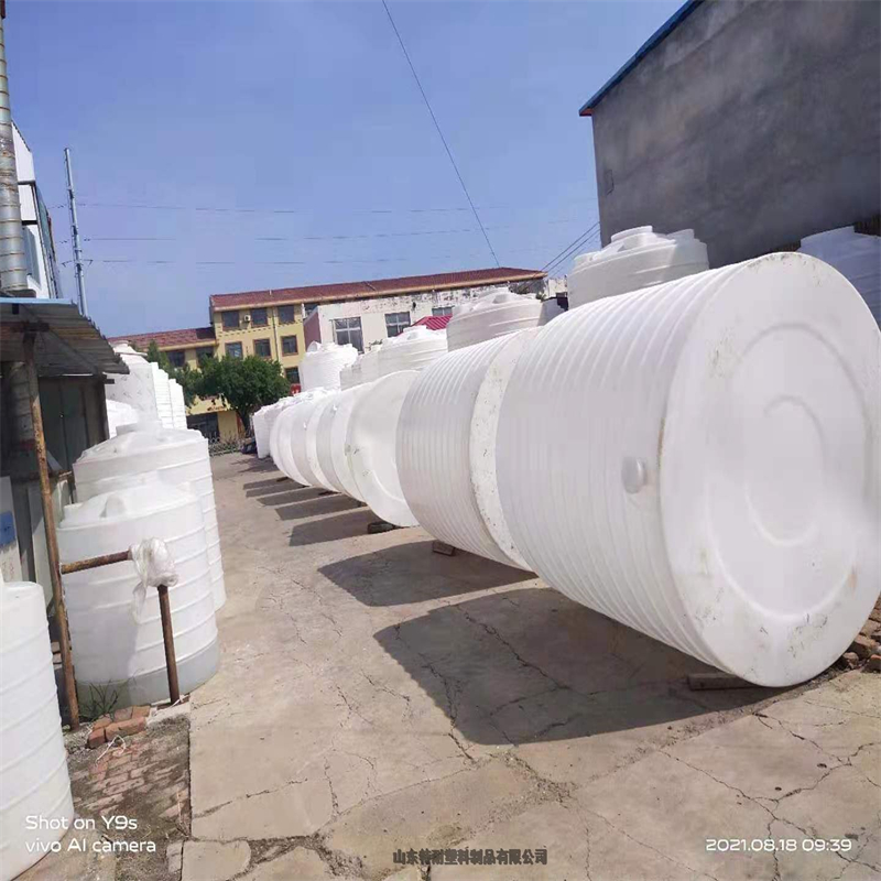 卧式运输罐、 塑料水箱、酸碱化工储罐、化工防腐储罐、搅拌罐