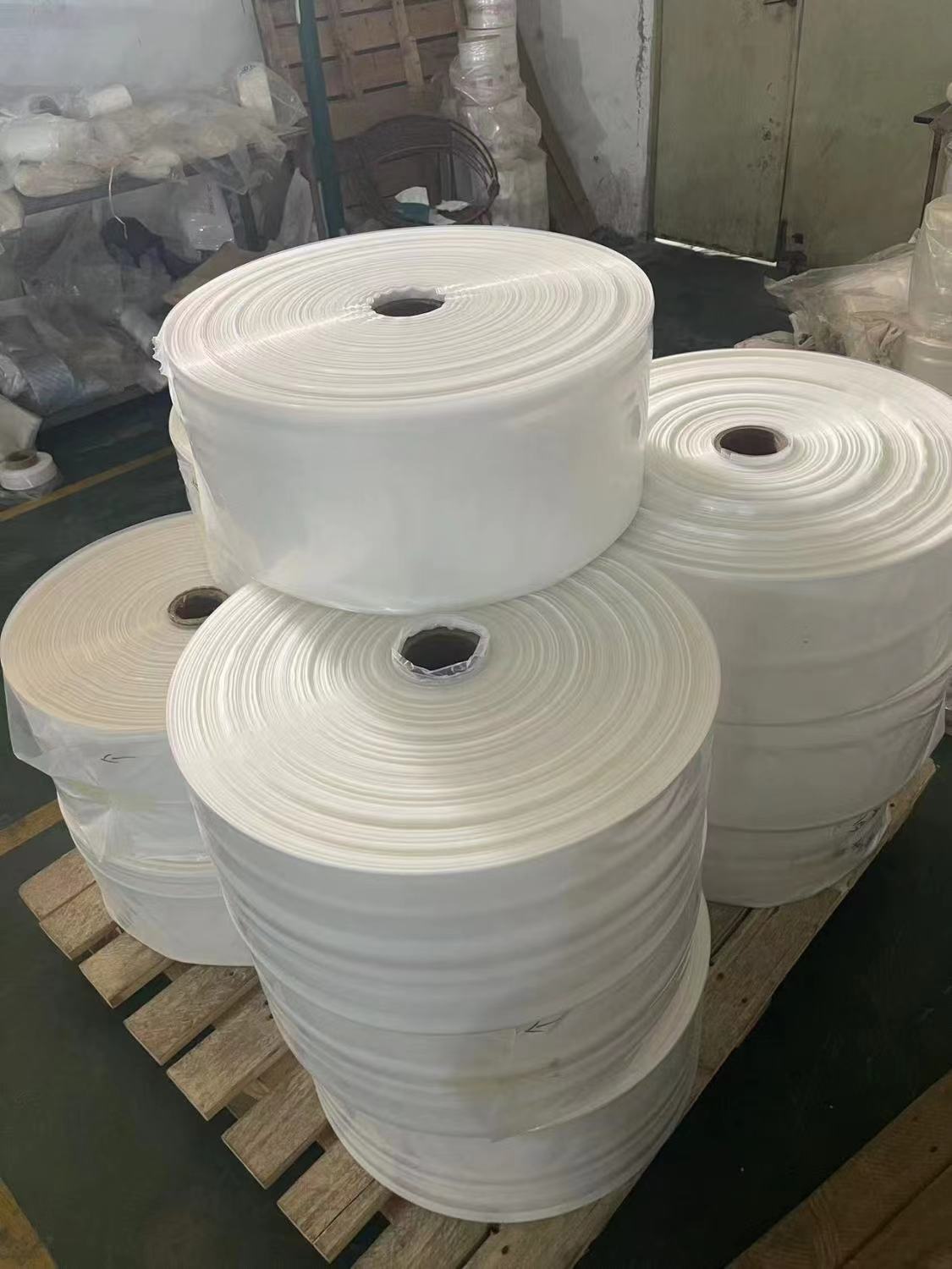 PE塑料透明筒膜直通袋卷无限长条膜不锈钢管灯管铝材平口袋子