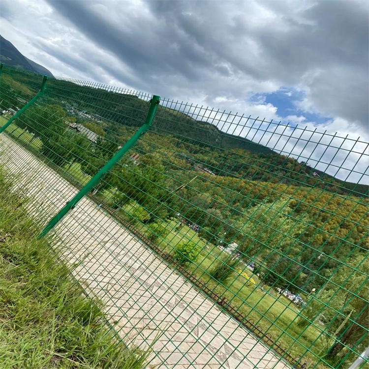 高速公路防护网隔离框架小区安全防护围栏网双边铁丝网道路护栏网