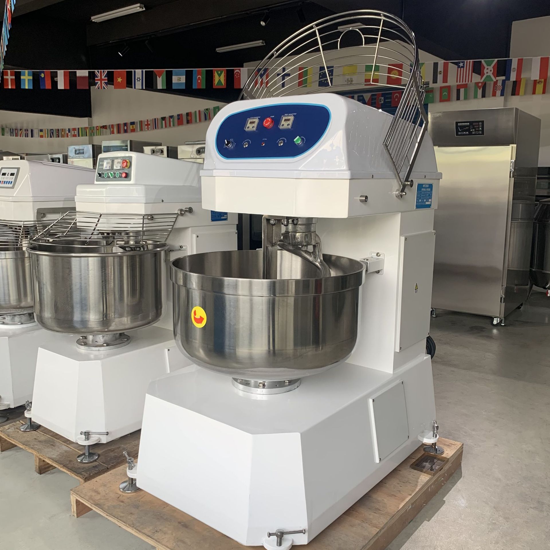 研麦商用大容量和面机 200L240L揉面机大型 三包粉和面机