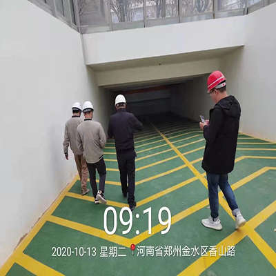 无震动止滑坡道