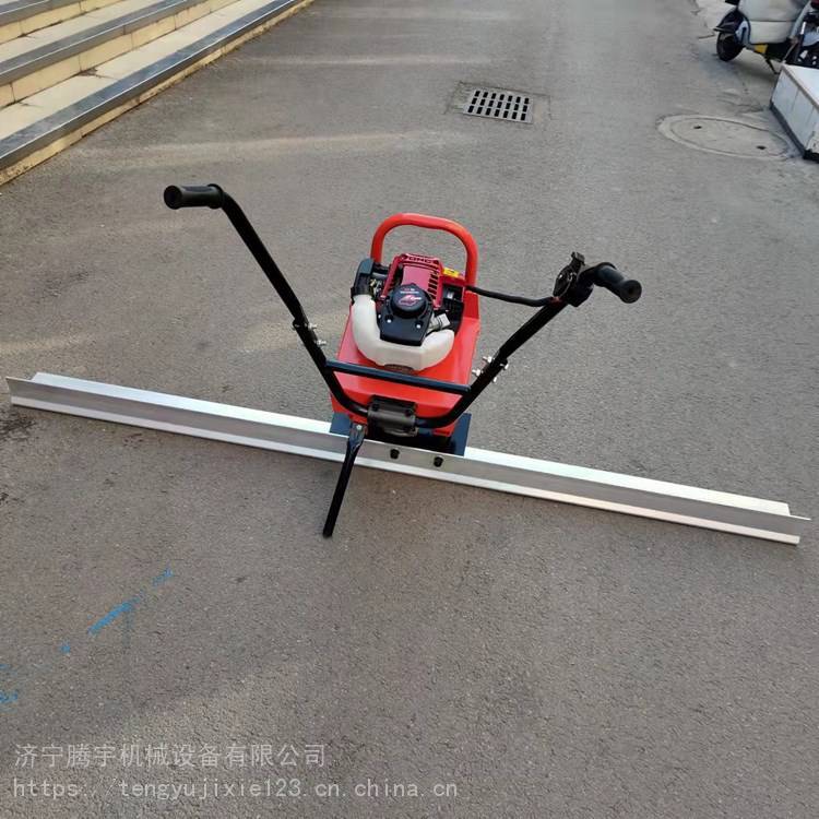 小型手扶式混凝土振动尺可以随意更换尺板 混凝土振捣尺供应