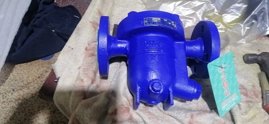 进口立式自由浮球式疏水阀 球式蒸汽疏水器 螺纹 法兰 碳钢 不锈钢
