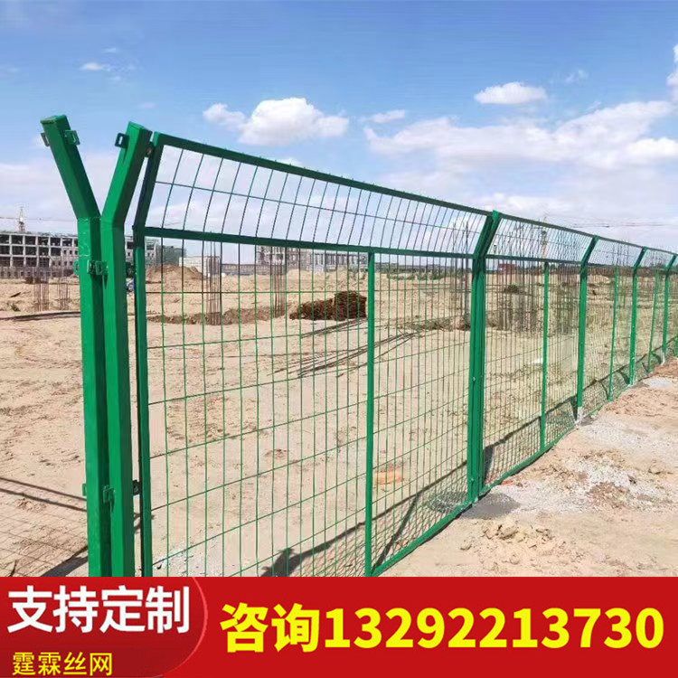 定制高速公路护栏 铁丝围栏网生产厂家  霆霖丝网