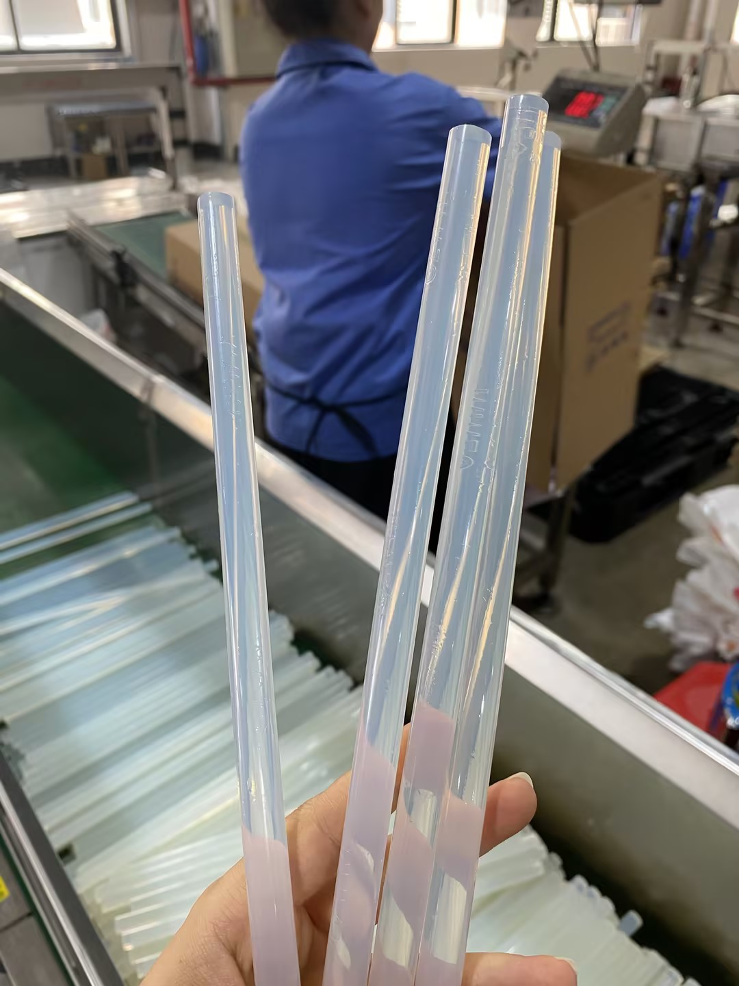 GZWW伟旺 透明热熔胶棒 11MM7MM 高粘胶 家用强力手工胶 热融胶枪