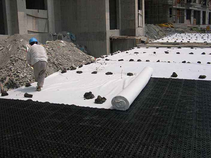 白色公路养护渗水工程无纺布护坡透水种植土工布