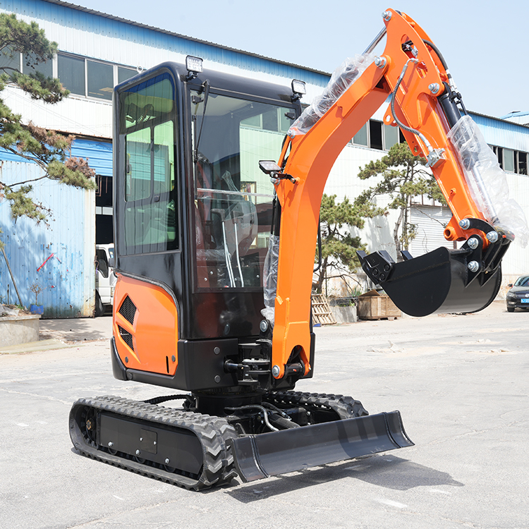 18新型小型挖掘机 操作灵活 适应能力强