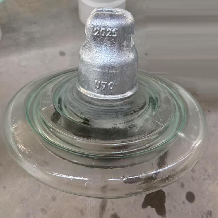 空气动力型玻璃绝缘子