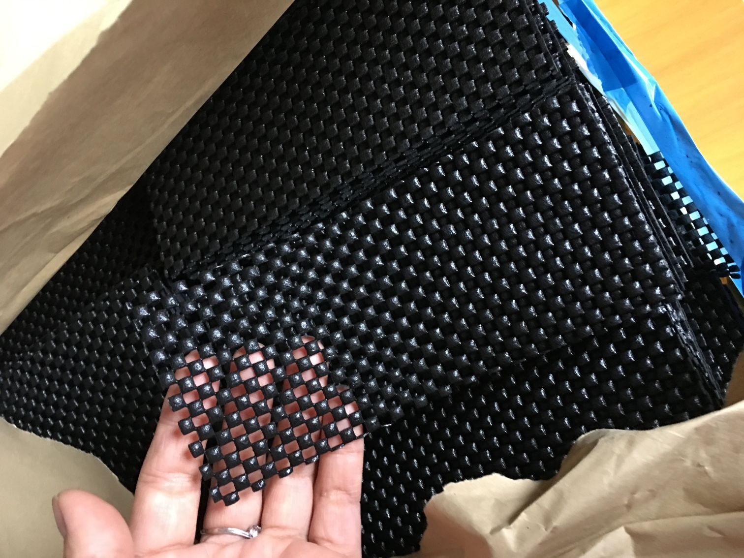 通用手机贴膜防滑垫-PVC发泡垫-嘉隆欣工厂源头直供