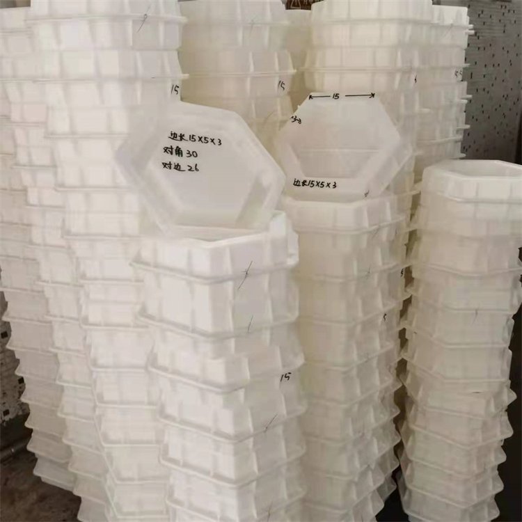 源头厂家美城塑业六角护坡模具 植草砖护坡砖塑料模具多种规格可按需定制
