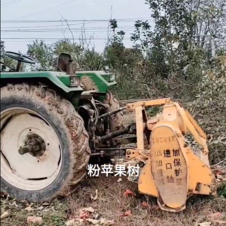 2米花椒树撕碎机视频 树墩树桩粉碎设备 使用范围广