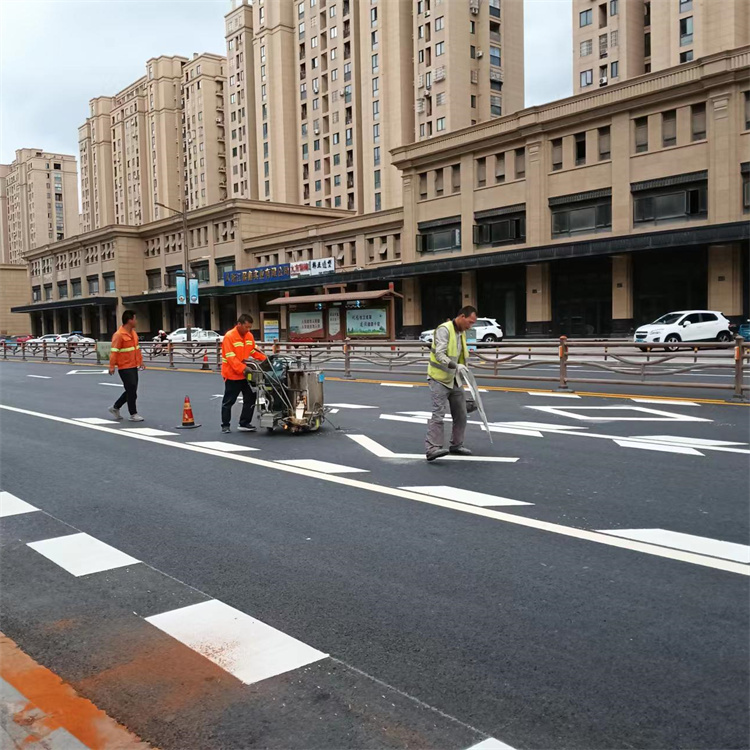 道路划线 道路标线 停车场划线 定制施工