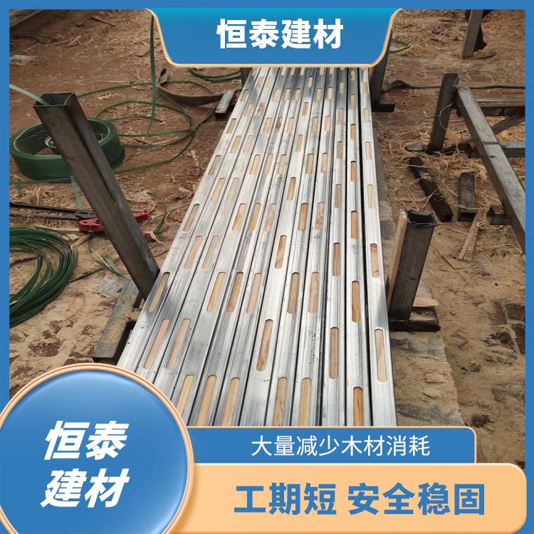 告别木方痛点：钢包木以 Q235 钢材包裹实木芯材，实现耐用性、经济性双提升的技术突破