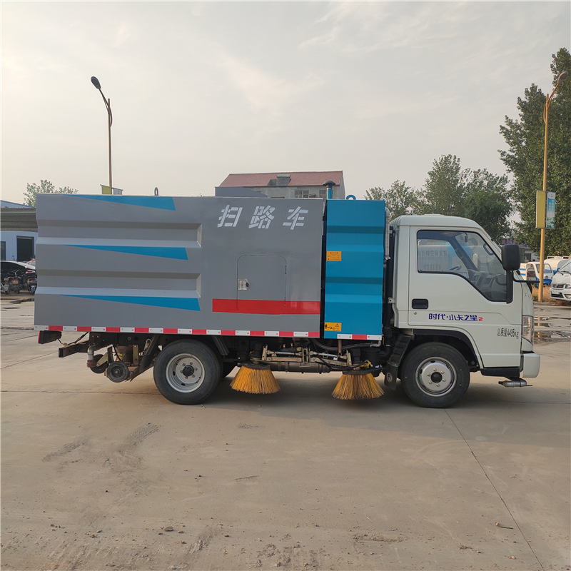 五方扫路车、小型柴油扫路车、东风5方扫路车、扫路清扫车价格、扫路汽车厂家