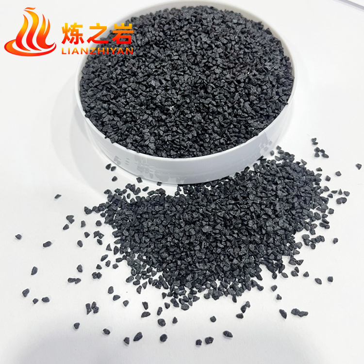 炼之岩供应喷砂研磨抛光专用一级黑刚玉 硬度适中 耐高温