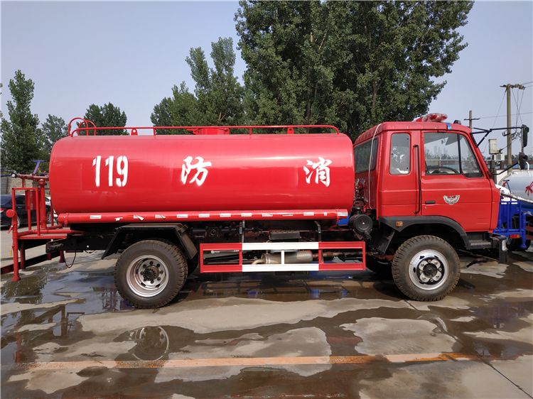 水罐小型消防车、消防车厂、小型乡镇消防车、3.5吨消防车、水炮消防车