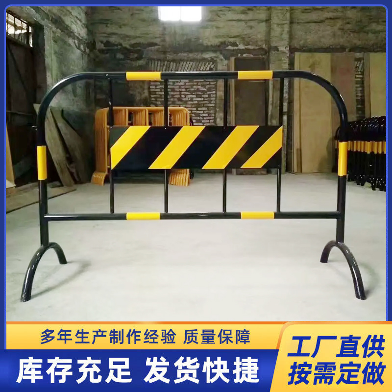 春帆 护栏网  实体厂家  临时移动护栏