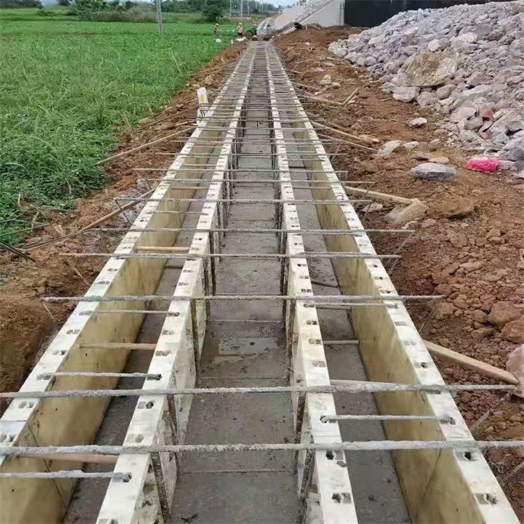 美城塑业 塑料模具 汇水渠沟盖板模具 沟盖板模具