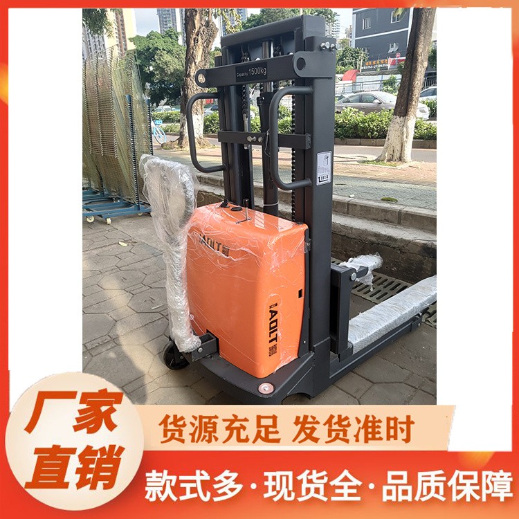 多功能半电动堆高车 可搭配多种属具 满足不同作业需求