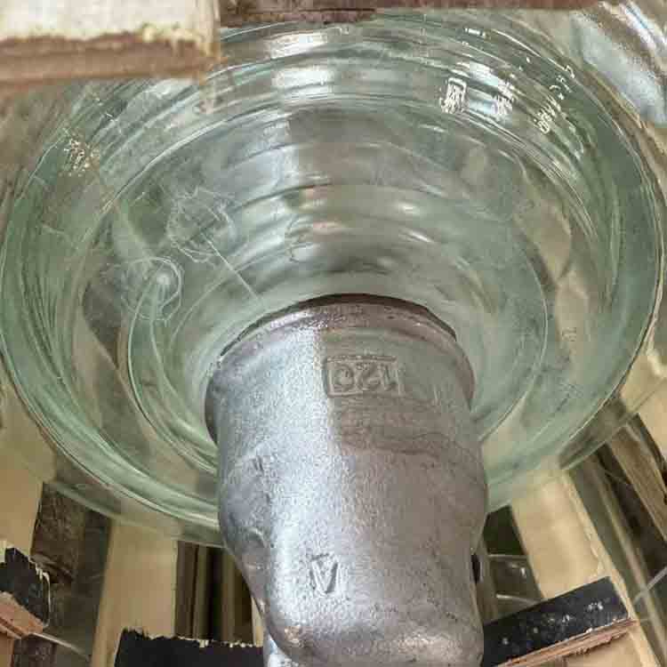 防污型悬式玻璃绝缘子.