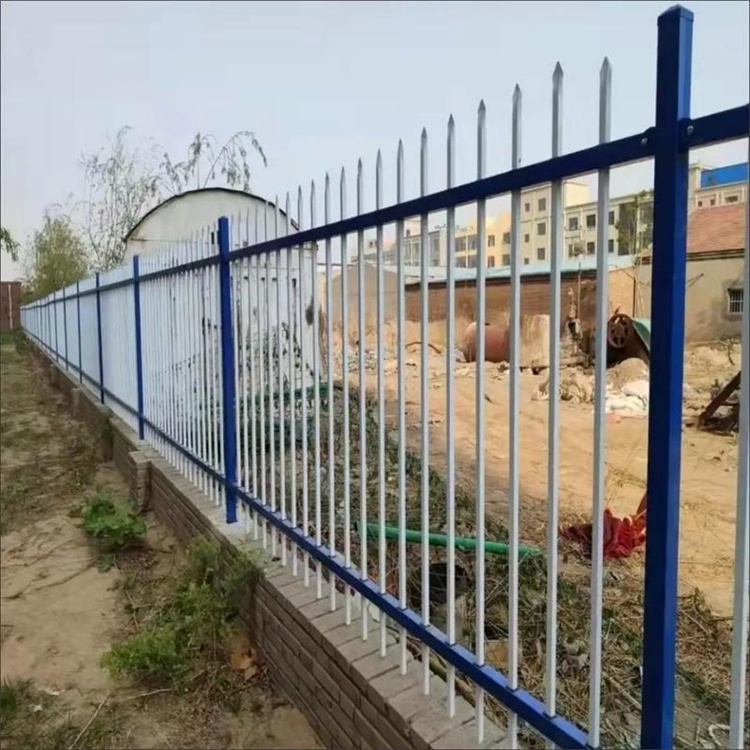 铁艺别墅庭院防护围栏学校厂区隔离栏杆栅栏现货锌钢护栏厂家