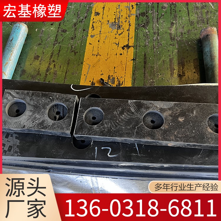 三角形软搭接 二衬V型槽三角形橡胶条 隧道V型槽道 生产厂家