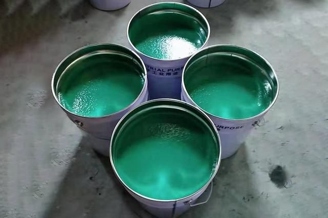 玻璃鳞片胶泥乙烯基玻璃鳞片底涂油漆脱硫塔防腐胶泥环氧防腐涂料