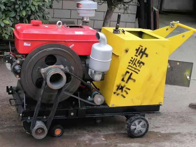 自行式柴油路面刻纹机 加宽混凝土路面刻纹机厂家