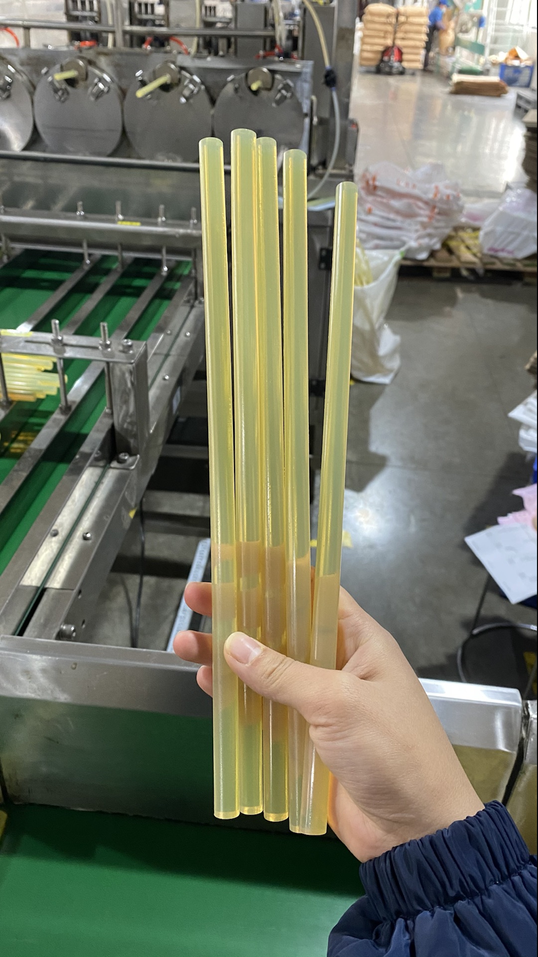 GZWW伟旺 黄透热熔胶棒 高粘热熔胶 家用手工胶水 7mm/11mm热融胶枪