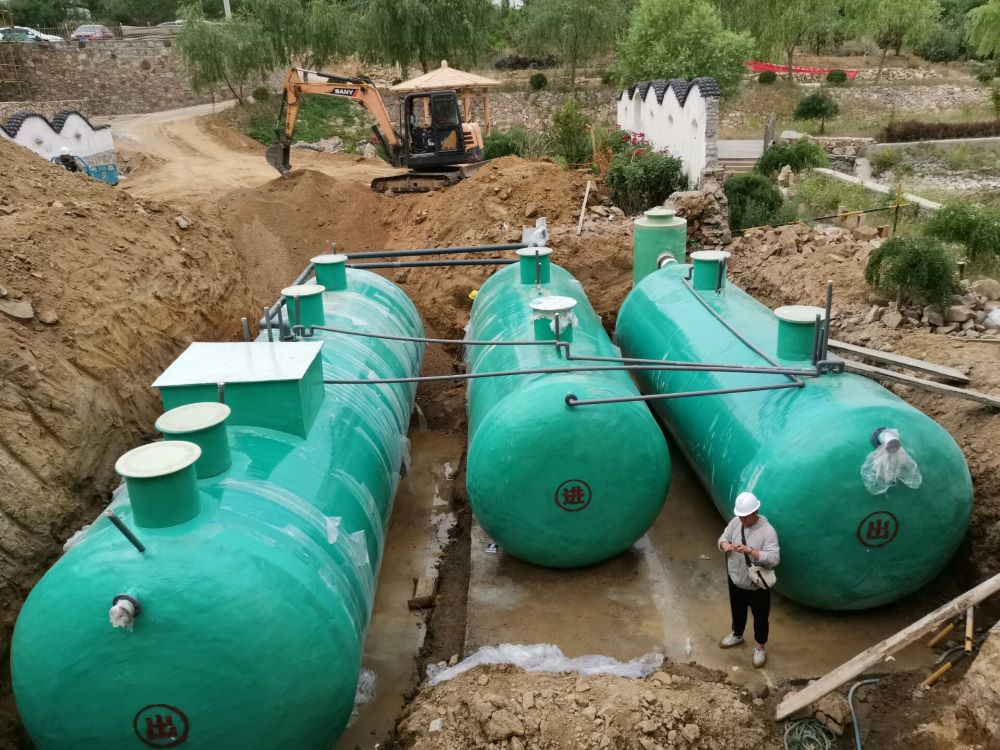 出售玻璃钢污水收集池玻璃钢一体化污水处理设备大型雨水收集池