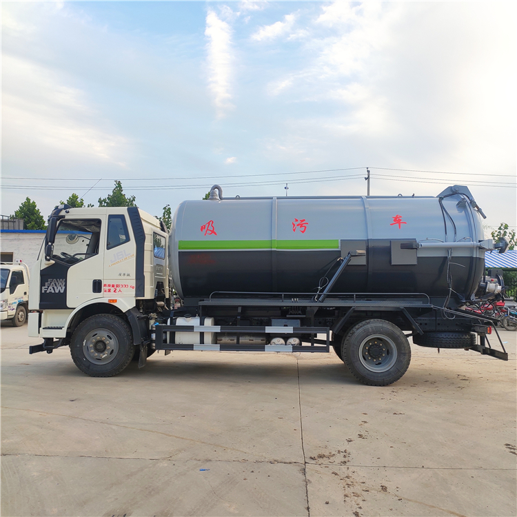 东风8方吸污车、下水道疏通清洗吸污车、环卫吸污车、清洗疏通吸污车、东风6方吸污车