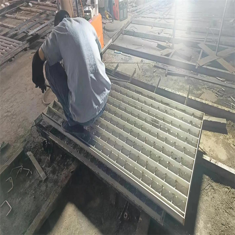 二层双向钢筋网片 建筑地坪钢丝网片 地下车库使用钢筋网 片定制