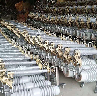 专业生产10kV35kV高压跌落式熔断器RW12-1250A