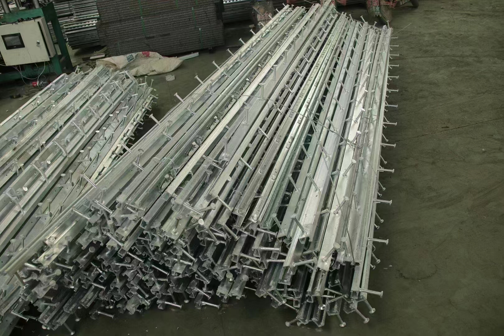 管廊支架规格多样 量大优惠