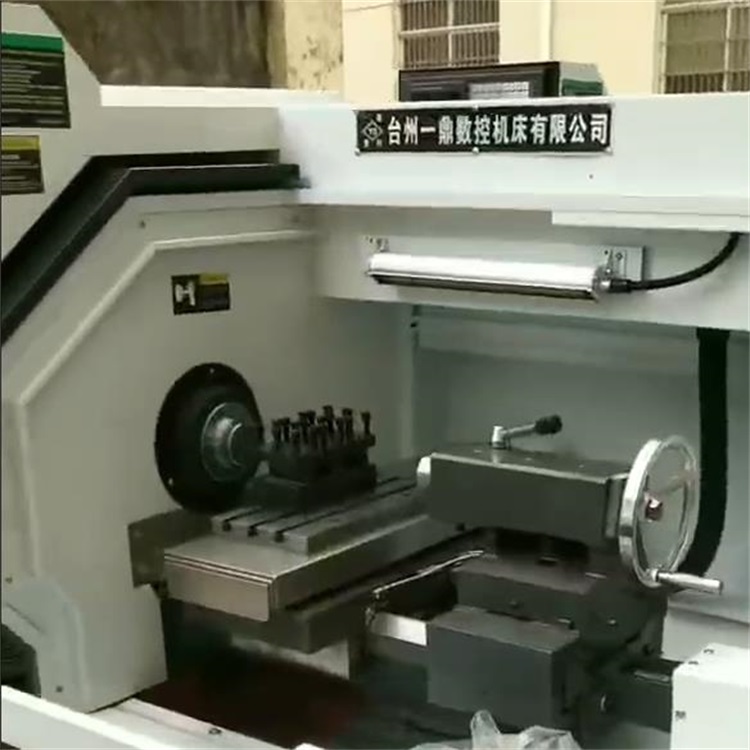 一鼎数控 斜床身车床价格优惠