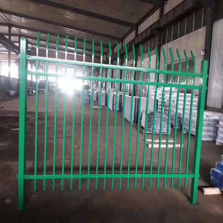新疆铁艺护栏网乌鲁木齐锌钢护栏生产加工订做随时报价