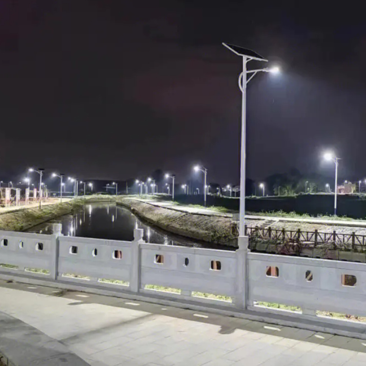 LED高光效太阳能路灯