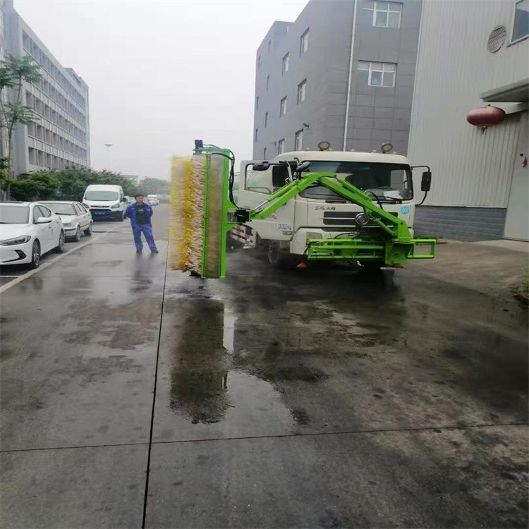 洒水车加装光伏清洗机械臂 隧道清洗车 大容载水箱 操作简单