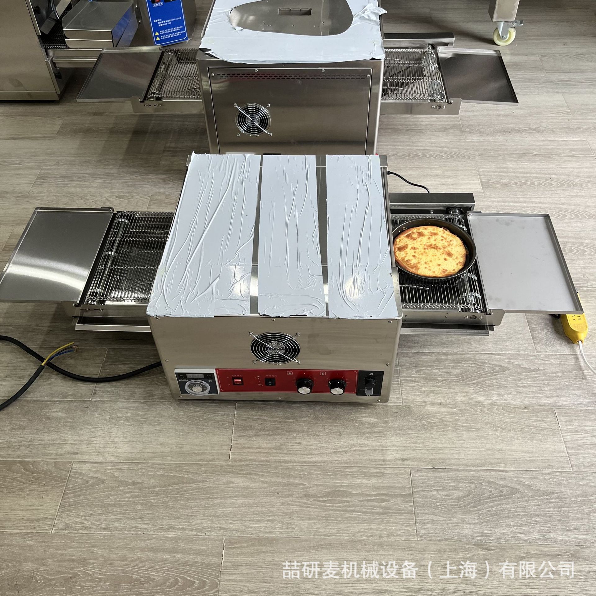 pizza machine 链式披萨炉 披萨面包饼胚持续烘烤箱 履带式披萨机