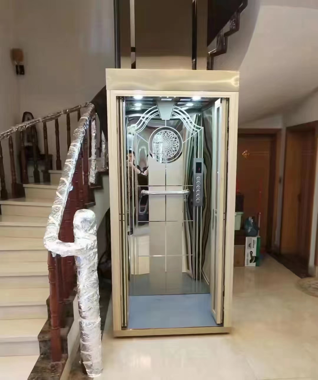 别墅小型液压家用电梯 二层复试老年人升降平台