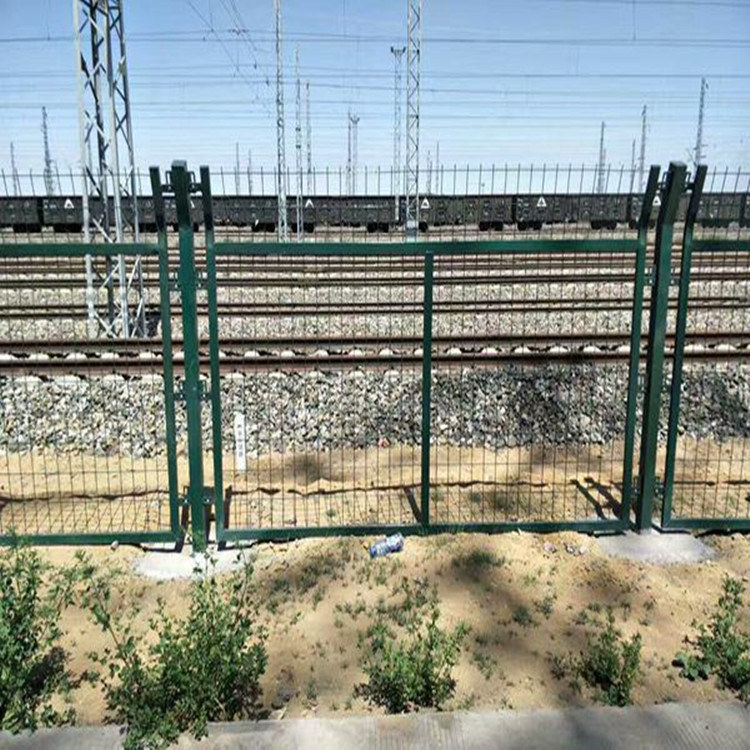 护栏网铁路护栏网框架护栏网生产厂家
