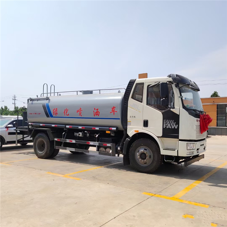 8方洒水车、15吨洒水车、东风福瑞卡洒水车、洒水车10方价格、10方洒水车厂家