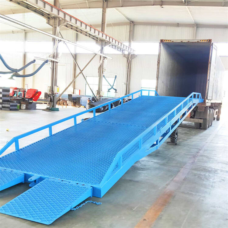 登车桥移动式码头仓库装车平台