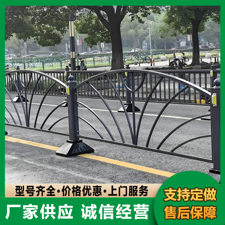 包头市政铁护栏    呼市市政防护围栏  城市道路隔离护栏