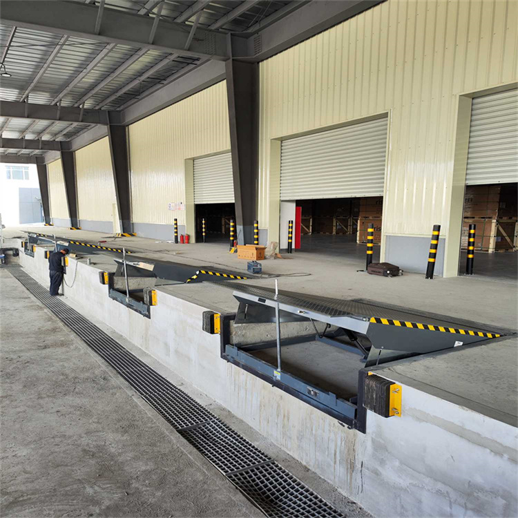固定式登车桥码头固定卸货平台