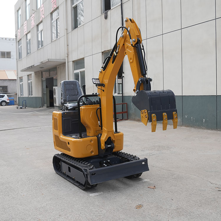 12小型挖掘机 操控方便性 设备稳定性好